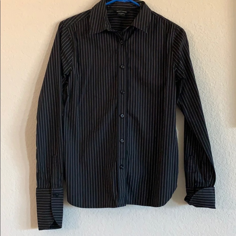 Moda international, black white pin stripe small